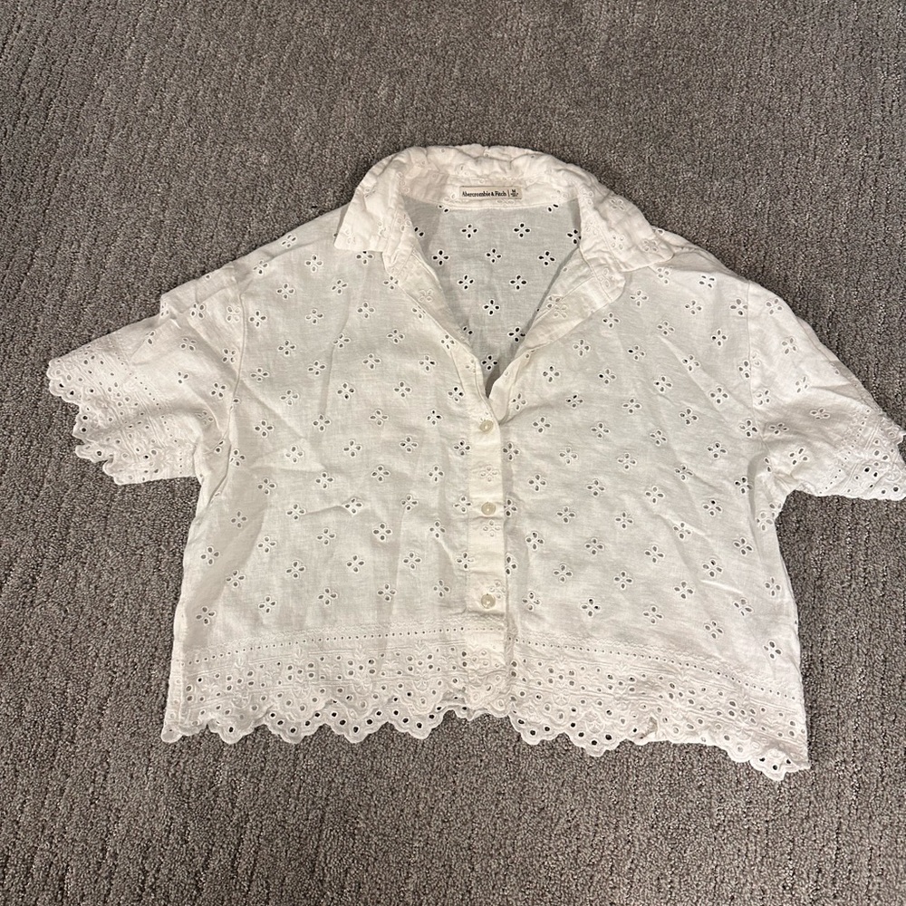 Abercrombie & Fitch White Eyelet Blouse